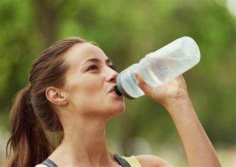 The Role of Hydration in a Healthy Diet